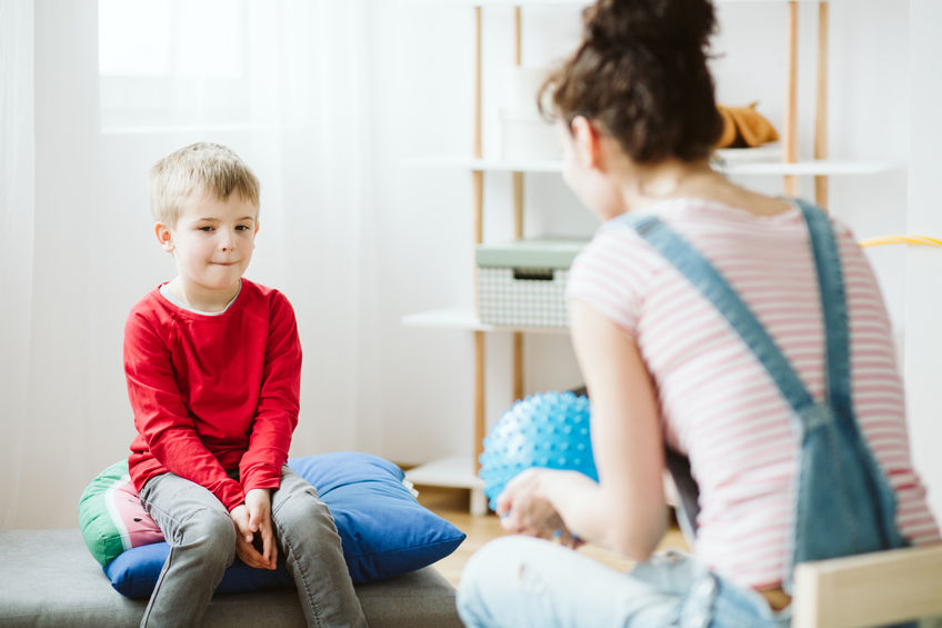 children's counseling session with clinical psychologist 